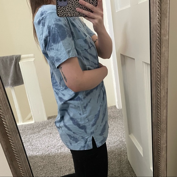 Bundle 3/$15 - VS Pink Campus Tee - Picture 7 of 7